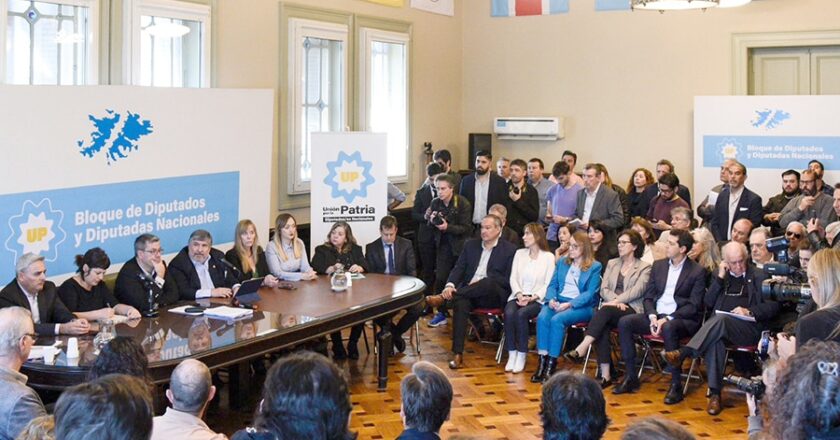 “No vamos a permitir que Milei y Caputo nos vuelvan a poner de rodillas ante el FMI”