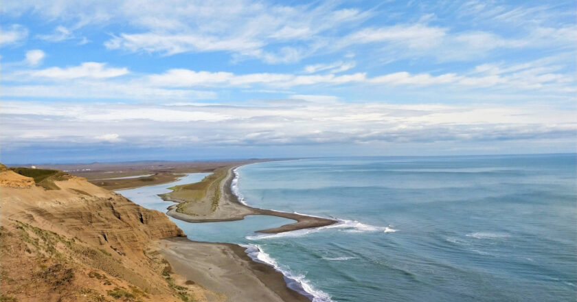 Para Río Grande, las salmoneras aparecen como una oportunidad en medio de la crisis industrial